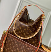 As its name suggests, the Multipass handbag is a modern style handbag suitable for a variety of occasions. As its name suggests, the Multipass handbag is a modern style handbag suitable for a variety of occasions.